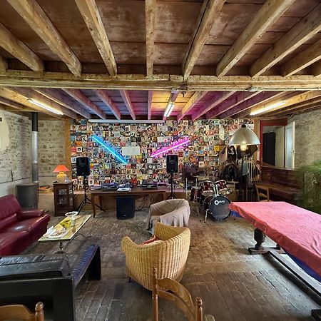 Domaine Les Bertrands Bed & Breakfast Couches Exterior foto