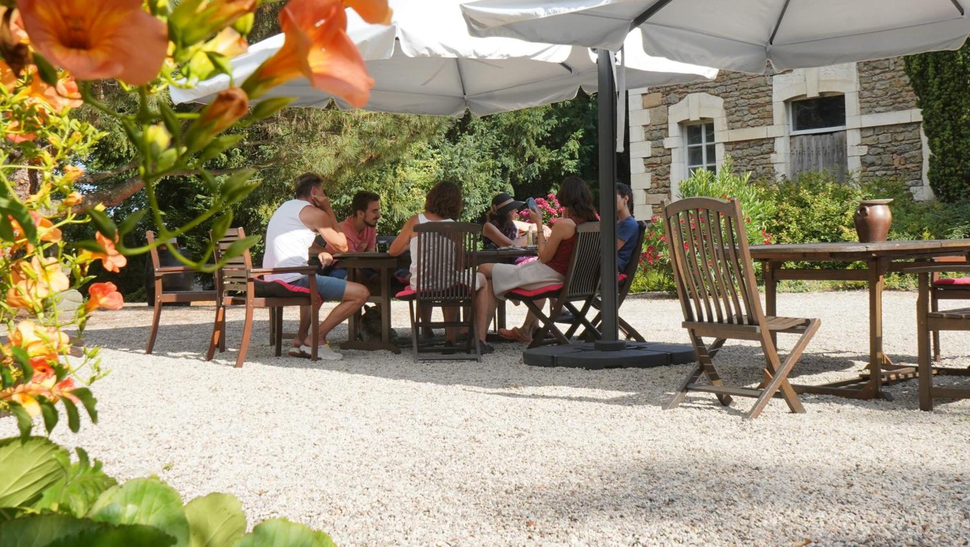 Domaine Les Bertrands Bed & Breakfast Couches Exterior foto